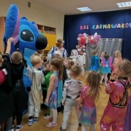 Kosmiczna zabawa karnawałowa Kosmiczna zabawa karnawałowa