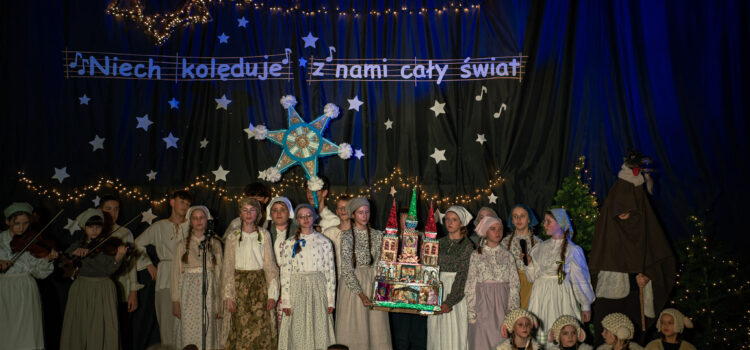 „Niech kolęduje z nami cały świat” – szkolne jasełka